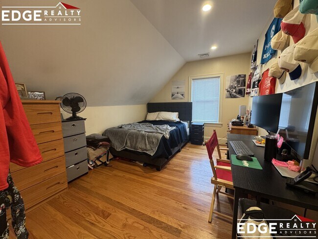 Photo - 7 Sparhawk St Apartment