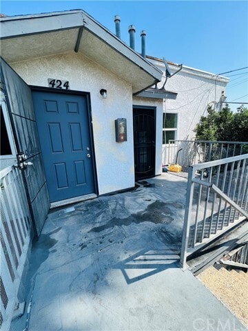 Building Photo - 424 E 17th St