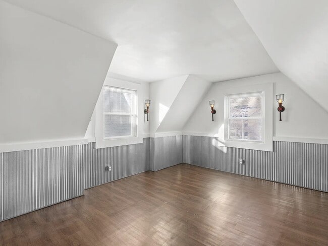 Building Photo - 6166 Crescent Ave