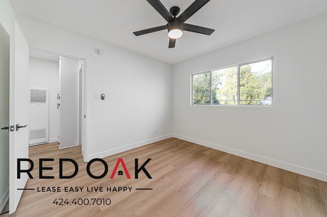 Building Photo - 3401 Club Dr