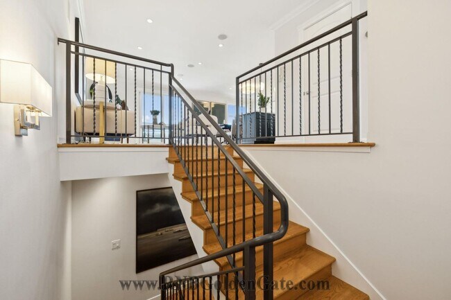 Foto del edificio - Gorgeous 3 bedroom, 2 and a half bathroom condo in Bernal Park for rent!