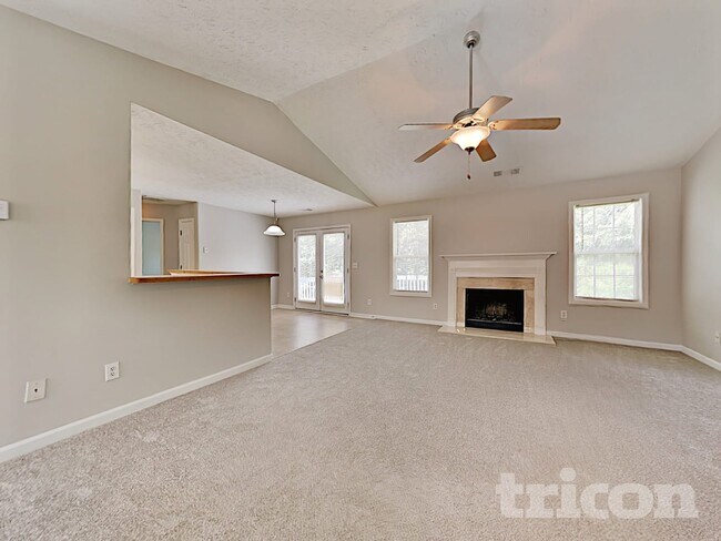 Building Photo - 460 Vinemont Ridge