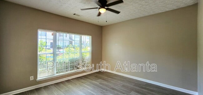 Building Photo - 1745 Carrington Dr