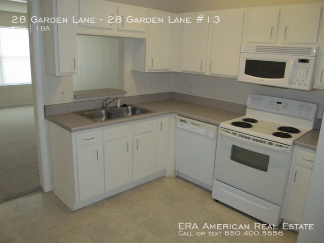 Building Photo - Washer/Dryer Included!