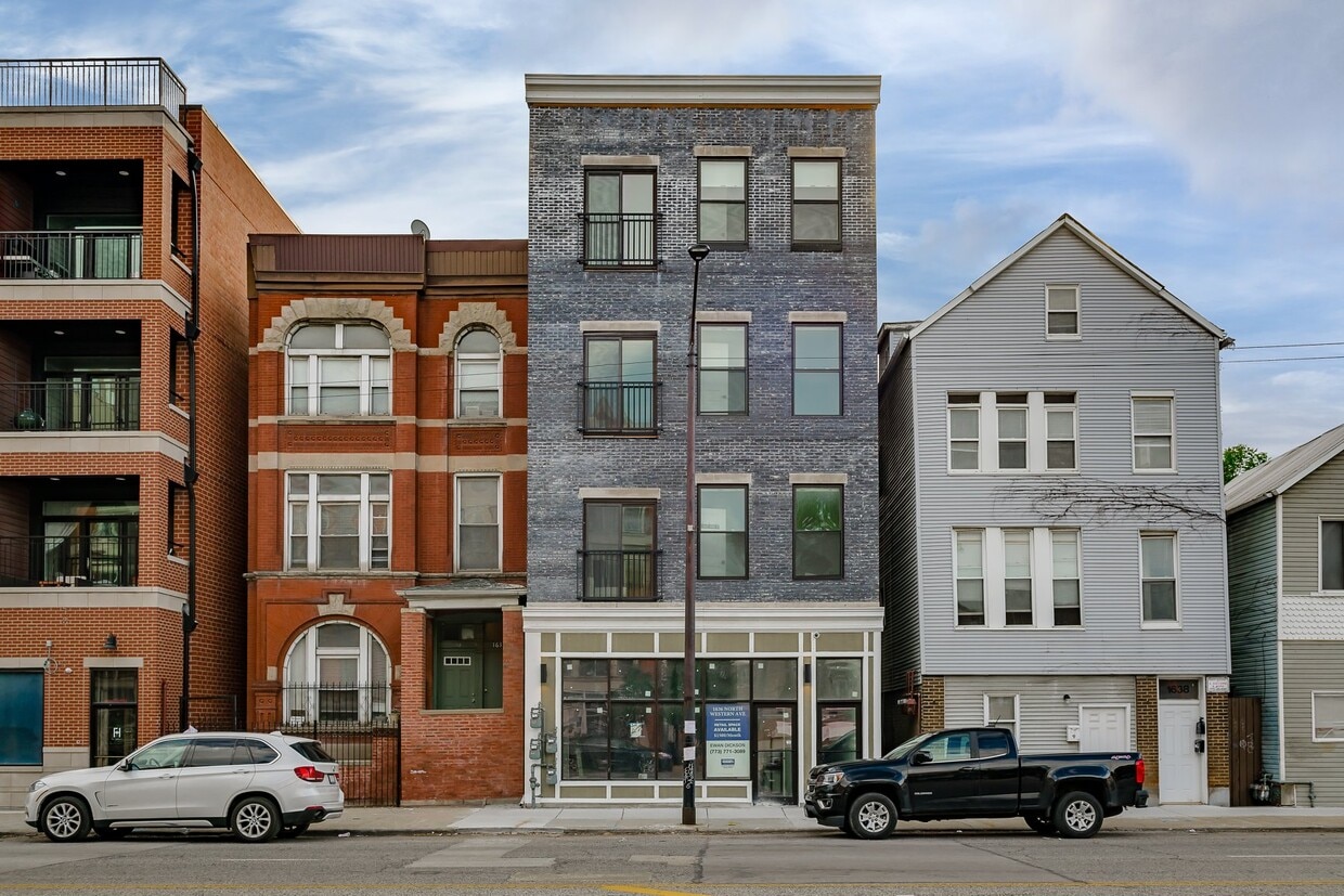 Primary Photo - 1634 N Western Ave
