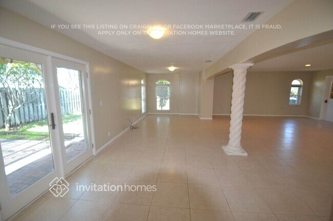Foto del edificio - 3705 Pin Oaks St