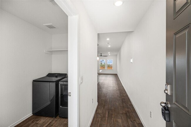 Building Photo - 15004 Welsh Cob Rd