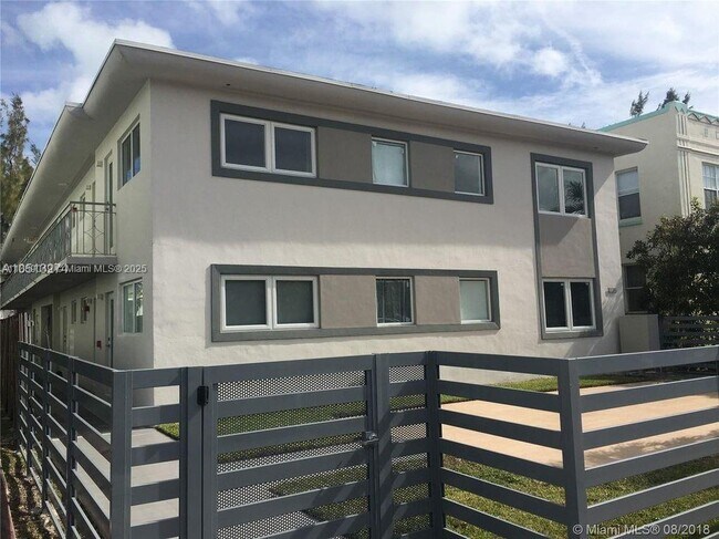 Foto del edificio - 1035 Euclid Ave