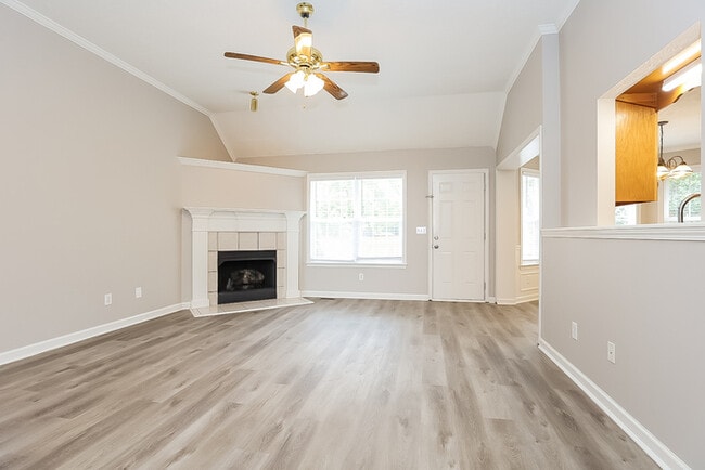 Building Photo - 2219 Spartan Ct