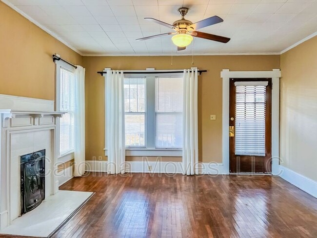 Building Photo - 771 Maple St