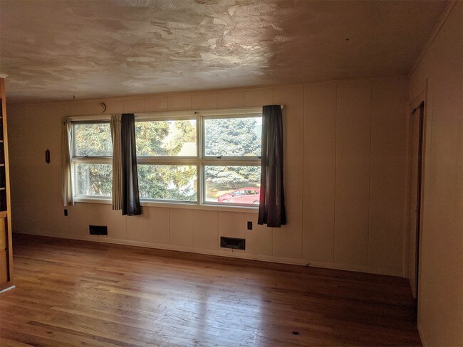 Foto del edificio - 226 6th St W