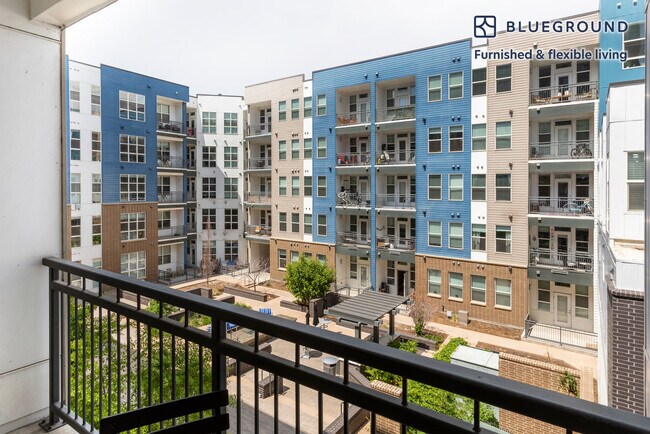 Building Photo - 1801 Chestnut Pl