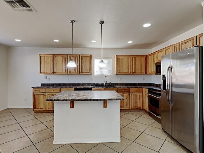 Building Photo - 17522 W Calavar Rd