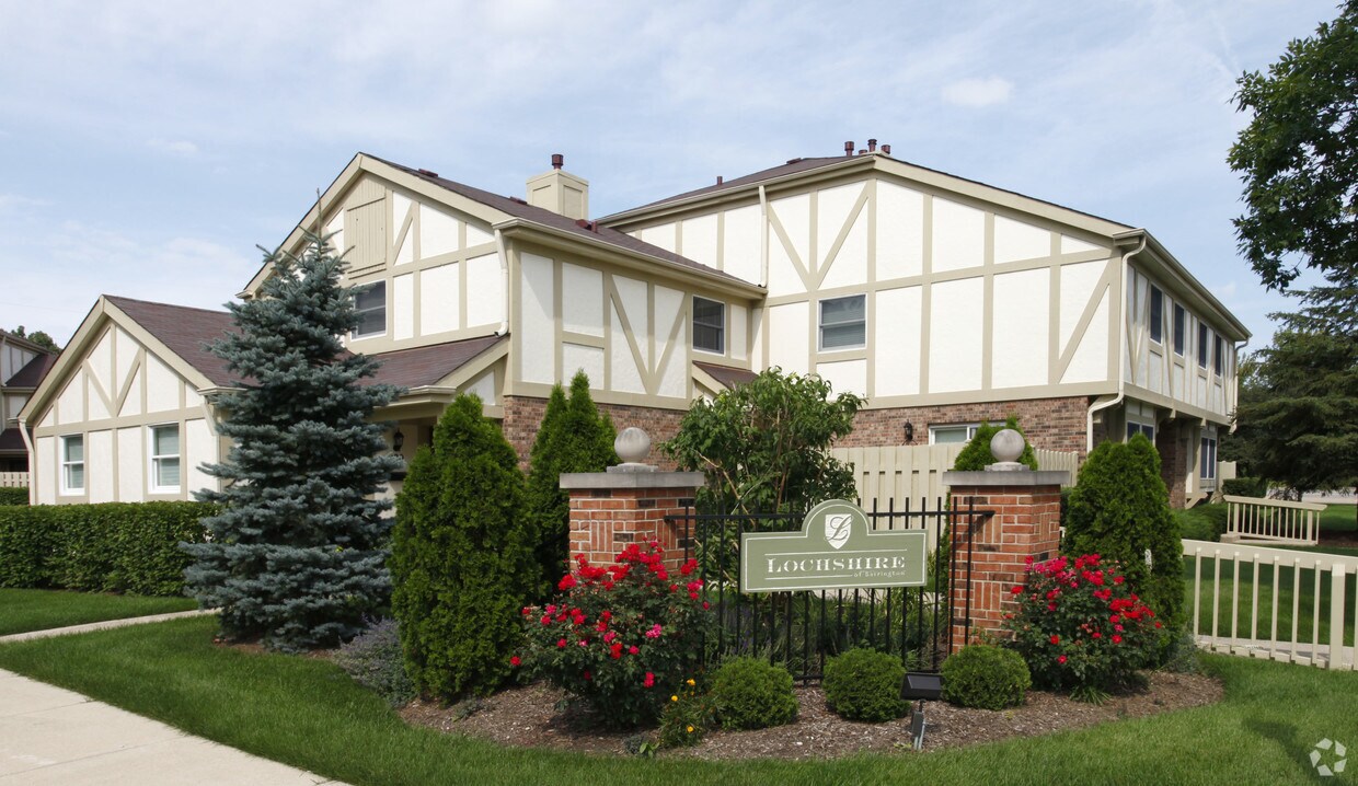 830 Queens Cv, Barrington, IL 60010 Apartments in Barrington, IL