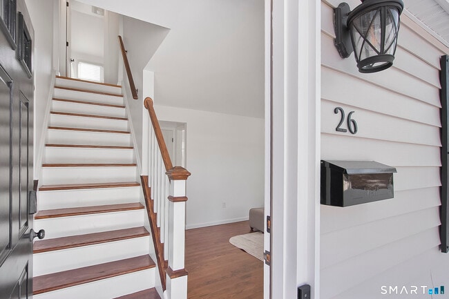 Building Photo - 26 Chelene Rd