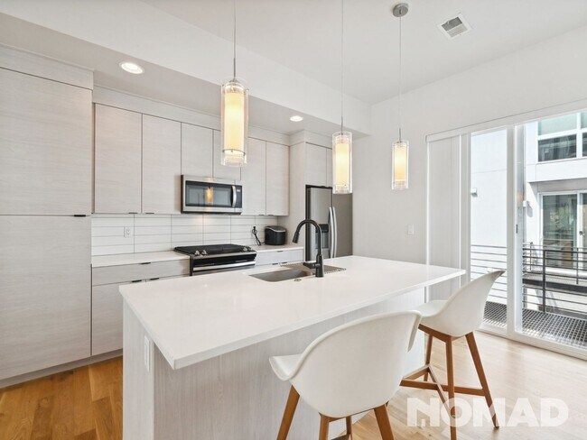 Foto del edificio - 3039 W 19th Ave