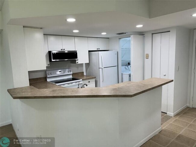 Foto del edificio - 9222 W Atlantic Blvd