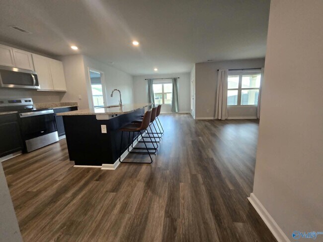 Foto del edificio - 427 Jackson Pt Cir