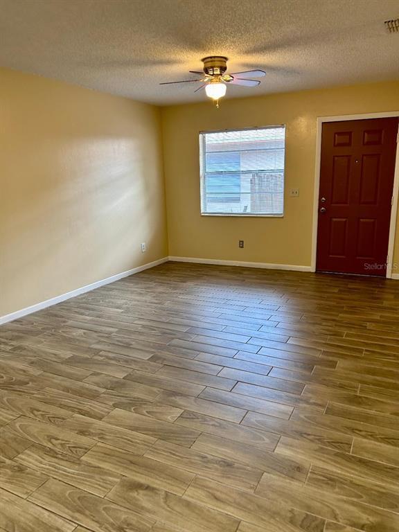 Foto del edificio - 8407 N 10th St