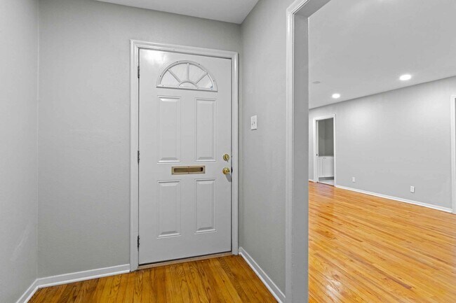 Foto del edificio - 5638 Spellman Rd