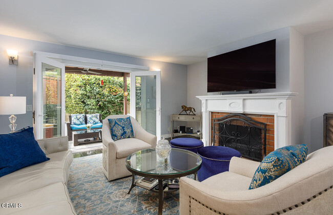 Building Photo - 826 Sierra Madre Villa Ave