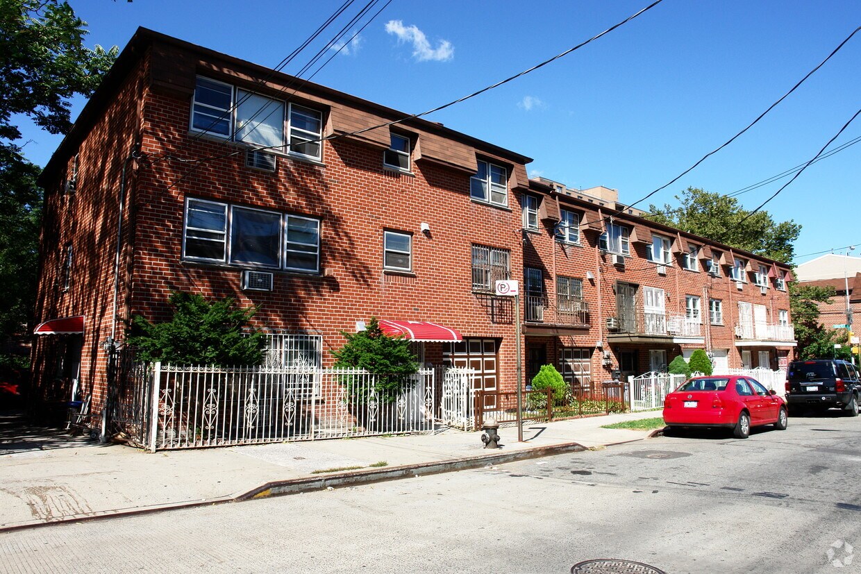 Primary Photo - 4002-4010 147th St