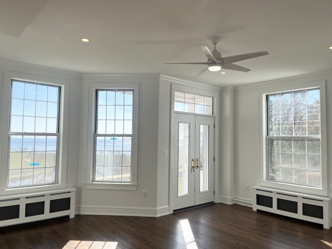 Foto del edificio - 1228 E Juneau Ave