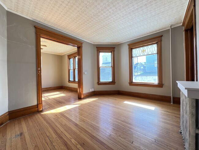Foto del edificio - 451 W 16th St
