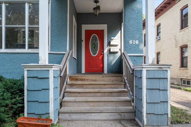 Foto del edificio - 616 6th Ave SE