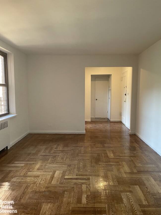 2980 Briggs Ave Unit 3E, The Bronx, NY 10458 Room for Rent in The