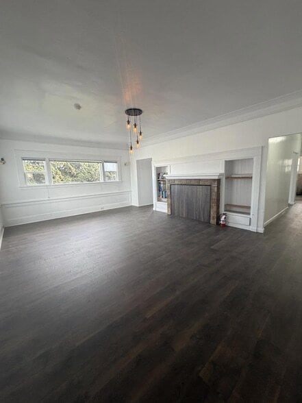 Building Photo - 2340 Alisal Rd