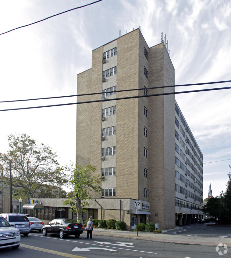 Building Photo - Fairbanks Apartments