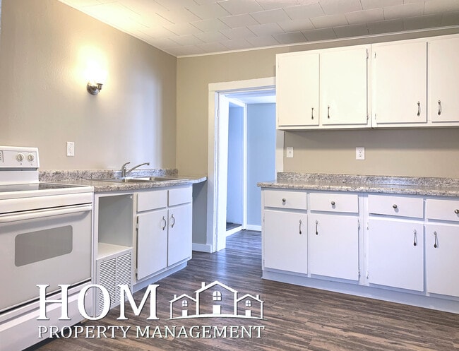 Photo - 914 N 6th St House