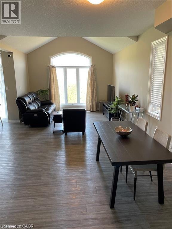 Building Photo - 449 Avens St