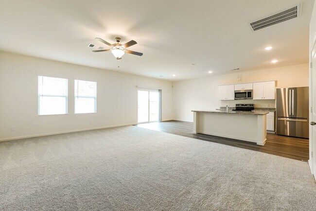 Building Photo - 6163 Pine Cir