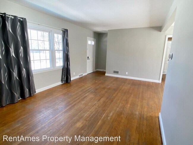 Building Photo - 3 br, 1 bath House - 1411 Grand Ave