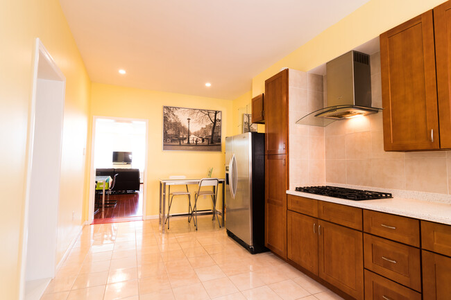kitchen - 633 Washington Ave