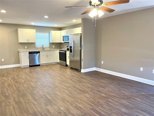 Foto del edificio - 643 Pineville Ln