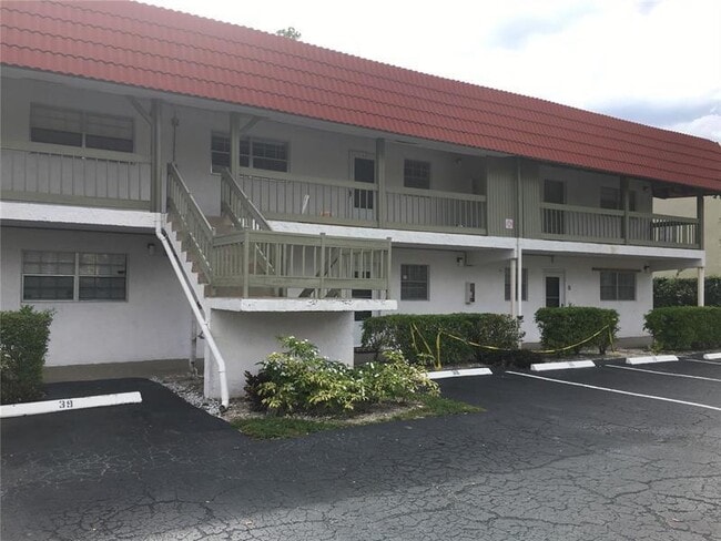 Building Photo - 3250 NW 85th Ave