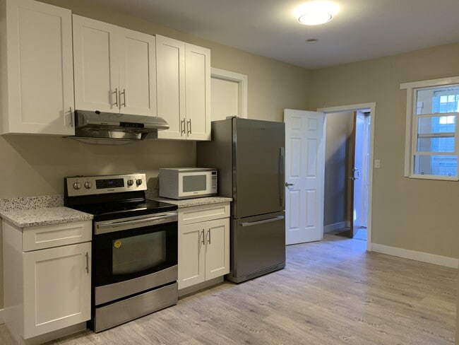 Photo du bâtiment - 6841 Burns St