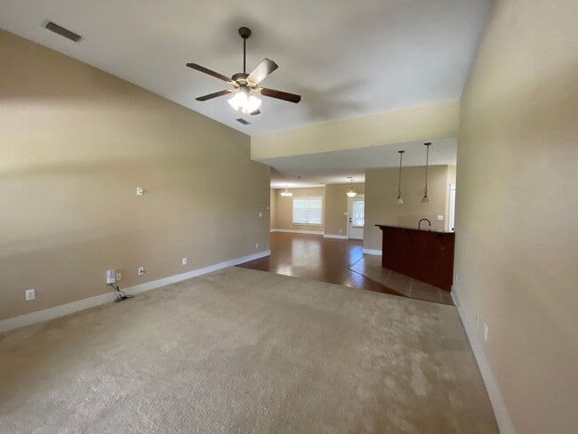 Building Photo - 3 Bedroom/2.5 Bathroom Home in Daphne