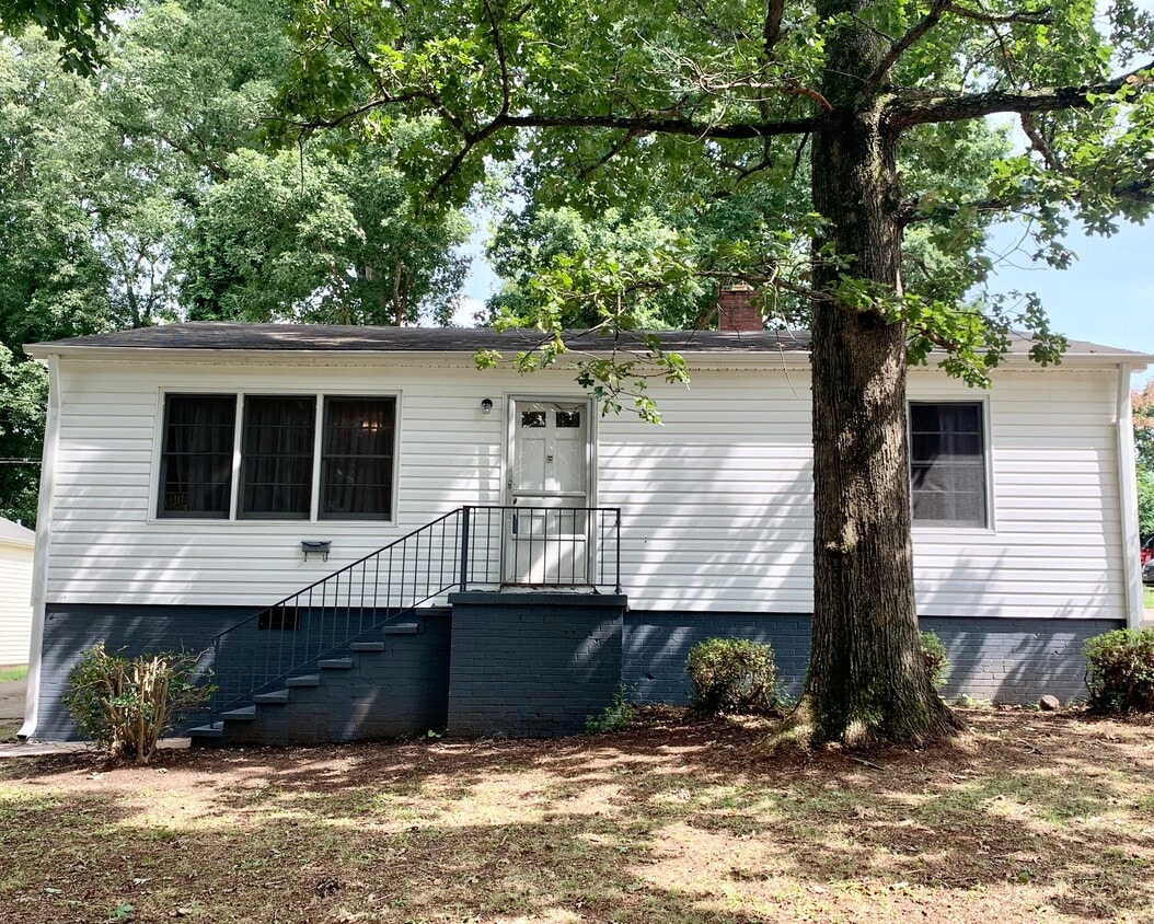 Primary Photo - 828 N Morgan St