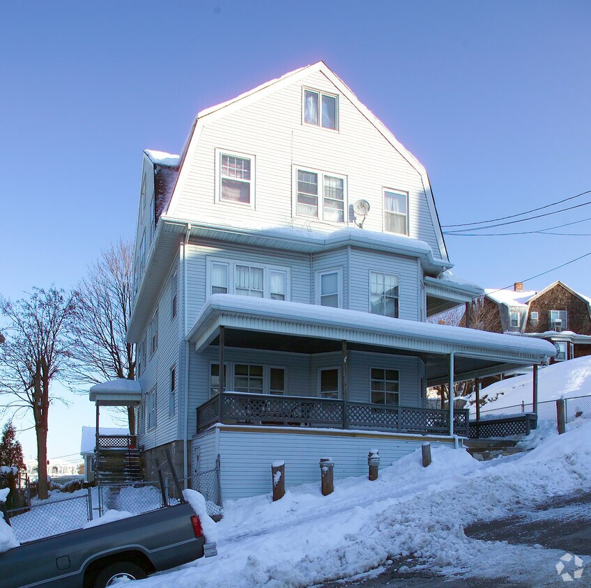 Building Photo - 116 Turner St
