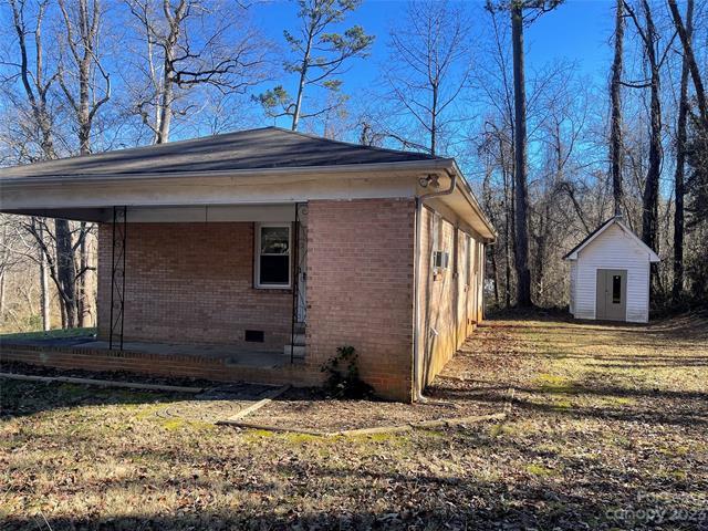 Foto del edificio - 634 23rd St Cir NE