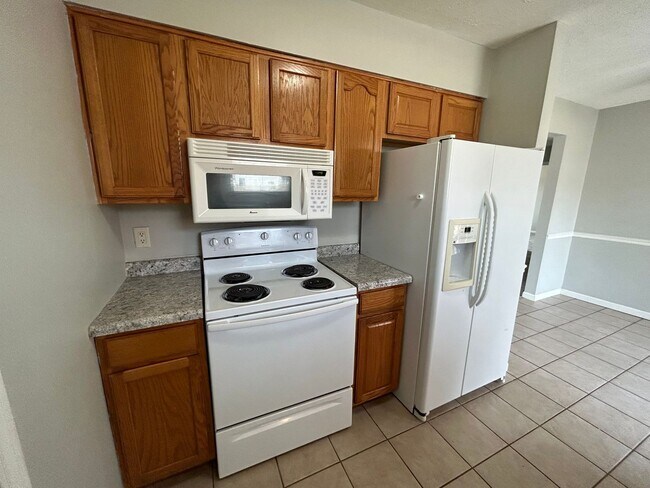 Foto del edificio - 3 Bedroom, 1 Bathroom Home!