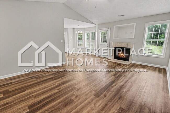 Foto del edificio - 225 Falcon Ridge Dr