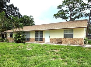Building Photo - 4503 SE Ontario Dr