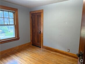 Building Photo - 23 Highland Ave