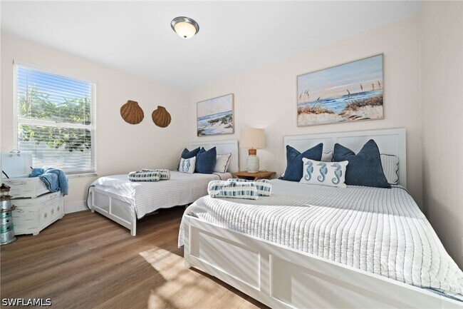 Foto del edificio - 738 95th Ave N