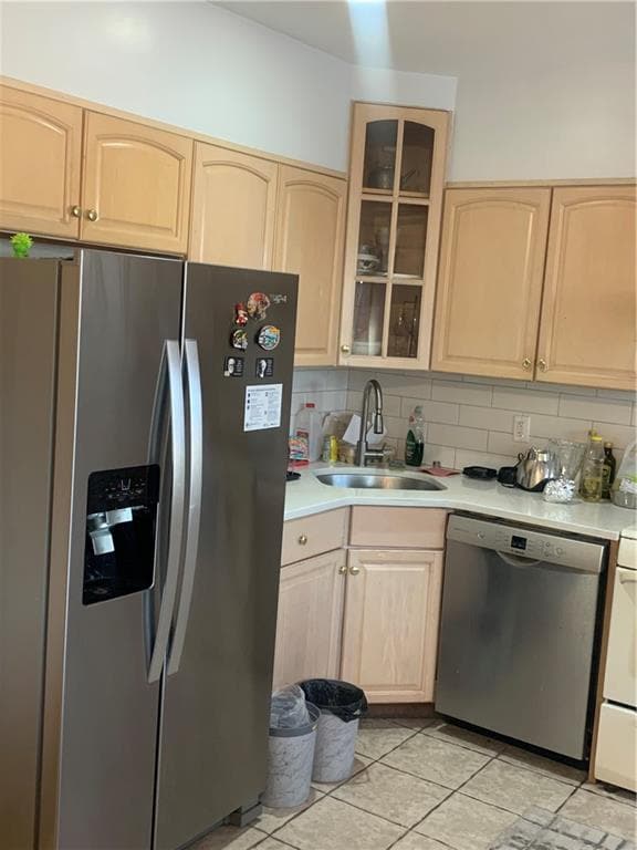 Foto del edificio - 86 Ave. S